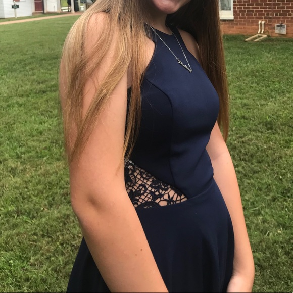 Dress - Picture 3 of 3